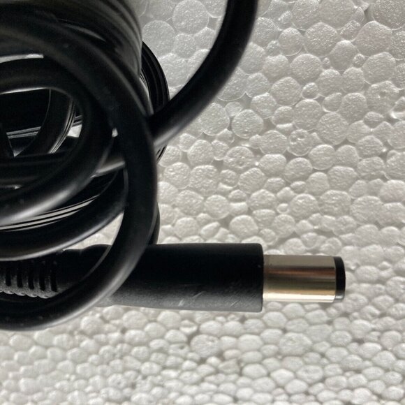 Genuine Dell Laptop 9RN2C 65W AC Power Adapter Charger with Cord - Picture 3 of 3
